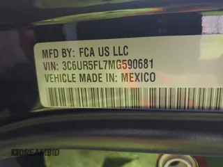 2021 Ram 2500 Laramie z VIN 3C6UR5FL7MG590681, wystawiony jako IAAI lot #41679165 z przebiegiem 28 482 mil mil oraz . Historia ofert i sprzedaży dostępna na DreamBid. Obrazek 9.