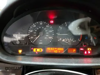 2001 BMW 3 Series 325Ci z VIN WBABS33471JY57525, wystawiony jako Copart lot #56571955 z przebiegiem 190 163 mil mil oraz Szkoda całkowita • Salvage title. Historia ofert i sprzedaży dostępna na DreamBid. Obrazek 9.