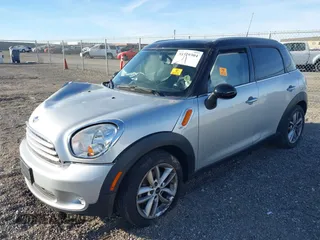 2012 MINI Countryman with VIN WMWZB3C59CWM05749, listed as a IAAI auction lot 38329304 with 64,590 mi miles and . Bid and sale history available at DreamBid. Image 17.