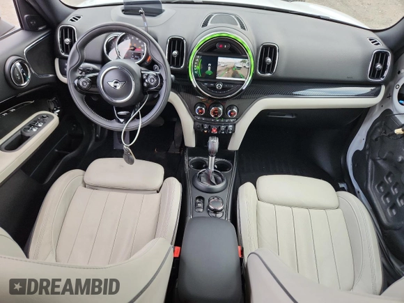 2019 MINI Countryman Cooper S с VIN WMZYT5C59K3G94318, выставлен на аукционе Copart как лот 64745385 с пробегом 38 342 миль миль и Списание • Salvage title. История ставок и продаж доступна на DreamBid. Изображение 8.