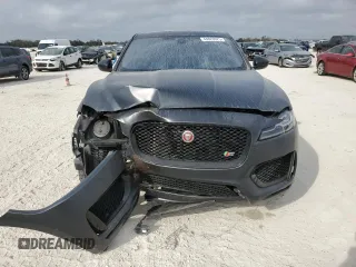 2020 Jaguar F-Pace S with VIN SADCM2FV3LA658852, listed as a Copart auction lot 44826025 with 25,574 mi miles and Salvage title. Bid and sale history available at DreamBid. Image 5.