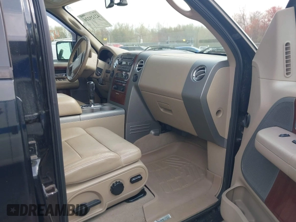 2006 Ford F-150 XLT with VIN 1FTPW14536FA61650, listed as a IAAI auction lot 42129226 with 1 mi miles. Bid and sale history available at carsss.com. Image 5.