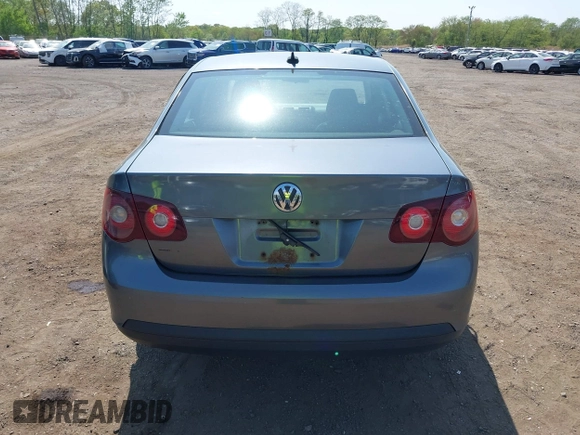 2010 Volkswagen Jetta SE with VIN 3VWRZ7AJXAM007966, listed as a IAAI auction lot 42168604 with 199,632 mi miles and . Bid and sale history available at DreamBid. Image 15.