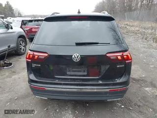 2020 Volkswagen Tiguan SE with VIN 3VV2B7AXXLM006852, listed as a IAAI auction lot 41847653 with 87,123 mi miles. Bid and sale history available at carsss.com. Image 16.