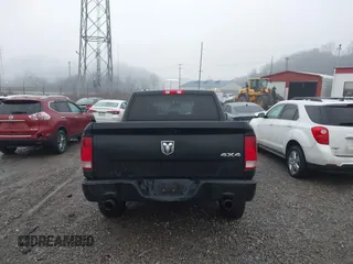 2015 Ram 1500 Express z VIN 1C6RR7KT5FS508403, wystawiony jako IAAI lot #41442816 z przebiegiem 218 136 mil mil oraz . Historia ofert i sprzedaży dostępna na DreamBid. Obrazek 17.