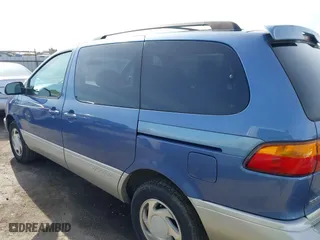 1998 Toyota Sienna LE with VIN 4T3ZF13C5WU028625, listed as a IAAI auction lot 41596901 with 139,903 mi miles. Bid and sale history available at carsss.com. Image 14.