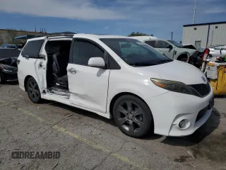 2015 Toyota Sienna SE с VIN 5TDXK3DC8FS582014, выставлен на аукционе Copart как лот 58018685 с пробегом 136 527 миль миль и Списание • Salvage title. История ставок и продаж доступна на DreamBid. Изображение 4.