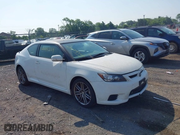 2011 Scion tC z VIN JTKJF5C74B3017306, wystawiony jako IAAI lot #42499369 z przebiegiem 290 429 mil mil oraz . Historia ofert i sprzedaży dostępna na DreamBid. Obrazek 1.