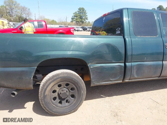 2007 Chevrolet Silverado 1500 Work Truck with VIN 1GCEC19XX7Z151727, listed as a IAAI auction lot 41886136 with 179,715 mi miles. Bid and sale history available at carsss.com. Image 6.