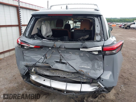2025 Nissan Pathfinder Platinum with VIN 5N1DR3DH7SC230933, listed as a IAAI auction lot 42497899 with 769 mi miles and . Bid and sale history available at DreamBid. Image 6.
