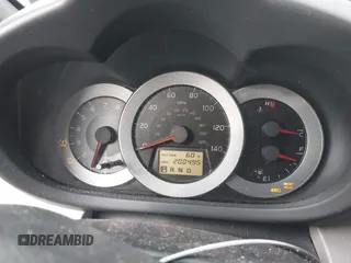 2008 Toyota RAV4 Limited с VIN JTMBD31V386076023, выставлен на аукционе IAAI как лот 42256880 с пробегом 200 495 миль миль и . История ставок и продаж доступна на DreamBid. Изображение 7.