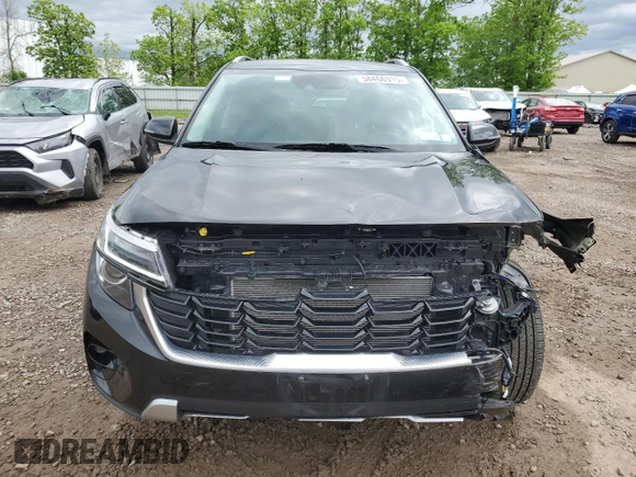 2024 Kia Seltos S with VIN KNDEUCAA7R7605575, listed as a Copart auction lot 58466915 with 7,065 mi miles and Salvage title. Bid and sale history available at DreamBid. Image 5.