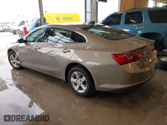 2024 Chevrolet Malibu LS with VIN 1G1ZB5STXRF213286, listed as a IAAI auction lot 41070060 with 32,990 mi miles and . Bid and sale history available at DreamBid. Image 3.