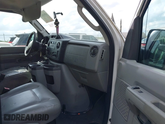 2011 Ford Econoline Passenger XL с VIN 1FBSS3BL1BDA42365, выставлен на аукционе IAAI как лот 41910928 с пробегом 158 826 миль миль и . История ставок и продаж доступна на DreamBid. Изображение 5.