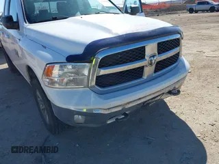 2014 Ram 1500 Big Horn z VIN 1C6RR7GG7ES104383, wystawiony jako IAAI lot #41690102 z przebiegiem 161 883 mil mil oraz . Historia ofert i sprzedaży dostępna na DreamBid. Obrazek 6.