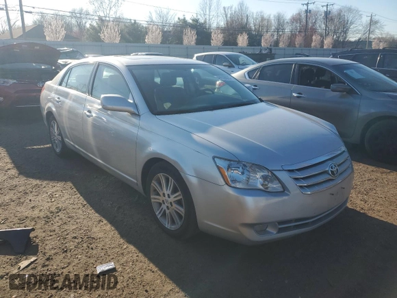 2005 Toyota Avalon XL z VIN 4T1BK36B65U047400, wystawiony jako Copart lot #48930625 z przebiegiem 170 252 mil mil oraz Szkoda całkowita • Salvage title. Historia ofert i sprzedaży dostępna na DreamBid. Obrazek 4.