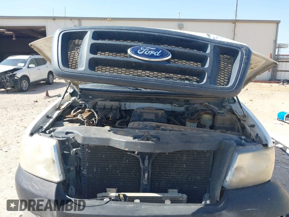 2005 Ford F-150 XLT with VIN 1FTPX14505NA67097, listed as a IAAI auction lot 42012449 with 192,258 mi miles. Bid and sale history available at carsss.com. Image 10.