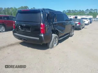 2017 Chevrolet Tahoe LT z VIN 1GNSCBKC8HR304002, wystawiony jako IAAI lot #42161530 z przebiegiem 133 891 mil mil oraz . Historia ofert i sprzedaży dostępna na DreamBid. Obrazek 4.