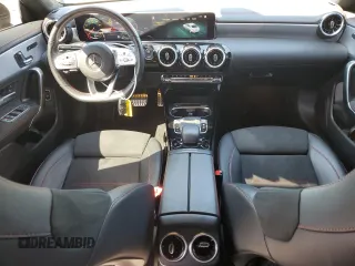 2020 Mercedes-Benz CLA 250 z VIN W1K5J4HB5LN087844, wystawiony jako Copart lot #51920365 z przebiegiem 43 423 mil mil oraz Szkody całkowita. Historia ofert i sprzedaży dostępna na DreamBid. Obrazek 8.