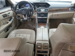 2014 Mercedes-Benz E 550 Sport with VIN WDDHF9BB5EB025028, listed as a Copart auction lot 44512805 with 209,429 mi miles and Clean Title. Bid and sale history available at DreamBid. Image 8.