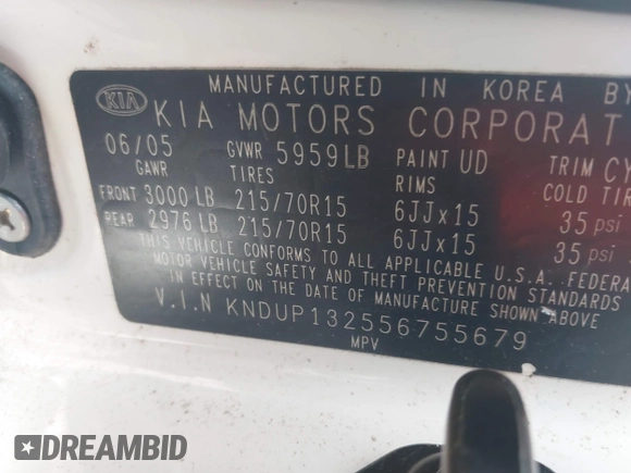2005 Kia Sedona LX with VIN KNDUP132556755679, listed as a IAAI auction lot 41462364 with 79,031 mi miles. Bid and sale history available at carsss.com. Image 9.