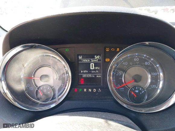 2015 Chrysler Town & Country Touring with VIN 2C4RC1BG5FR715577, listed as a IAAI auction lot 41811378 with 185,909 mi miles. Bid and sale history available at carsss.com. Image 7.