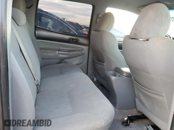2010 Toyota Tacoma z VIN 3TMMU4FN7AM021796, wystawiony jako Copart lot #82248024 z przebiegiem 198 016 mil mil oraz Nie do naprawy • Non repairable. Historia ofert i sprzedaży dostępna na DreamBid. Obrazek 10.