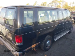 2005 Ford Econoline Wagon XL z VIN 1FBSS31L35HB17145, wystawiony jako IAAI lot #41436846 z przebiegiem Nie podano mil oraz . Historia ofert i sprzedaży dostępna na DreamBid. Obrazek 4.