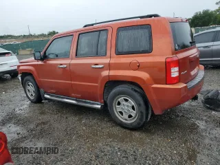 2010 Jeep Patriot Sport z VIN 1J4NF2GB8AD557735, wystawiony jako Copart lot #56532175 z przebiegiem 160 576 mil mil oraz Szkoda całkowita • Salvage title. Historia ofert i sprzedaży dostępna na DreamBid. Obrazek 2.
