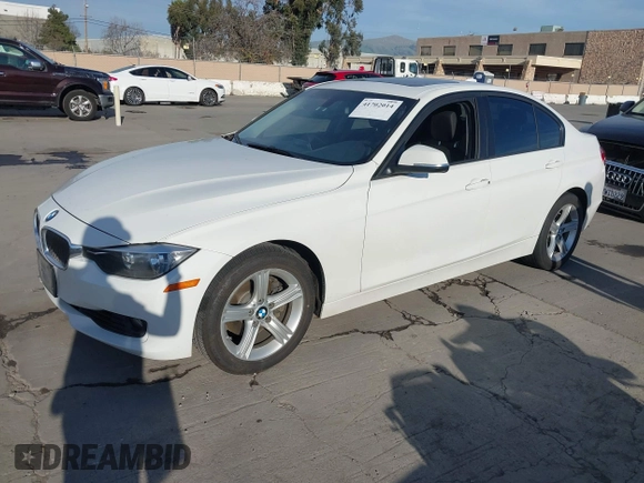 2013 BMW 3 Series 328i xDrive with VIN WBA3B5G54DNP40324, listed as a IAAI auction lot 41702014 with 126,932 mi miles. Bid and sale history available at carsss.com. Image 17.