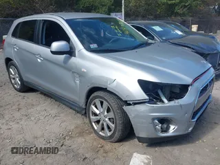2015 Mitsubishi Outlander Sport ES with VIN 4A4AP3AU4FE042064, listed as a IAAI auction lot 40477211 with 117,890 mi miles. Bid and sale history available at carsss.com. Image 1.