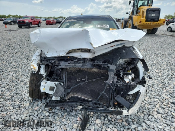 2017 Genesis G80 3.8L z VIN KMHGN4JE5HU167732, wystawiony jako Copart lot #61916625 z przebiegiem Nie podano mil oraz Szkoda całkowita • Salvage title. Historia ofert i sprzedaży dostępna na DreamBid. Obrazek 5.