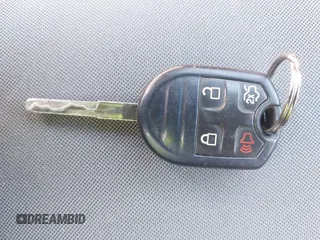 2018 Ford Fiesta S z VIN 3FADP4AJ2JM136775, wystawiony jako IAAI lot #42136725 z przebiegiem 47 072 mil mil oraz . Historia ofert i sprzedaży dostępna na DreamBid. Obrazek 11.