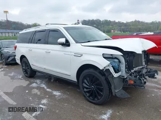 2021 Lincoln Navigator Reserve z VIN 5LMJJ3LT9MEL07595, wystawiony jako IAAI lot #41977779 z przebiegiem 81 088 mil mil oraz . Historia ofert i sprzedaży dostępna na DreamBid. Obrazek 14.