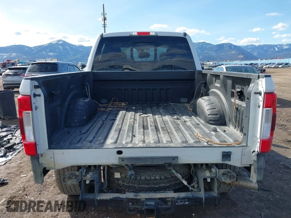 2018 Ford Super Duty F-250 SRW XL with VIN 1FT7W2BT0JEB96817, listed as a IAAI auction lot 41697434 with 58,434 mi miles. Bid and sale history available at carsss.com. Image 17.
