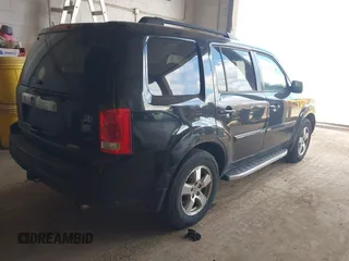 2011 Honda Pilot EX with VIN 5FNYF4H45BB093652, listed as a IAAI auction lot 41872586 with 213,125 mi miles. Bid and sale history available at carsss.com. Image 4.