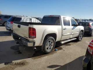 2010 GMC Sierra 1500 SLT z VIN 3GTRCWE08AG287062, wystawiony jako Copart lot #45991885 z przebiegiem 310 055 mil mil oraz Szkody całkowita. Historia ofert i sprzedaży dostępna na DreamBid. Obrazek 3.