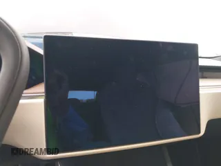 2021 Tesla Model S Long Range с VIN 5YJSA1E57MF441387, выставлен на аукционе IAAI как лот 42034307 с пробегом Не указан миль и . История ставок и продаж доступна на DreamBid. Изображение 15.