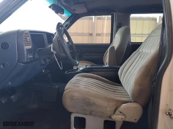 1996 Chevrolet Tahoe with VIN 3GNEK18R1TG137075, listed as a Copart auction lot 73995594 with 268,898 mi miles and Non Repairable. Bid and sale history available at carsss.com. Image 7.
