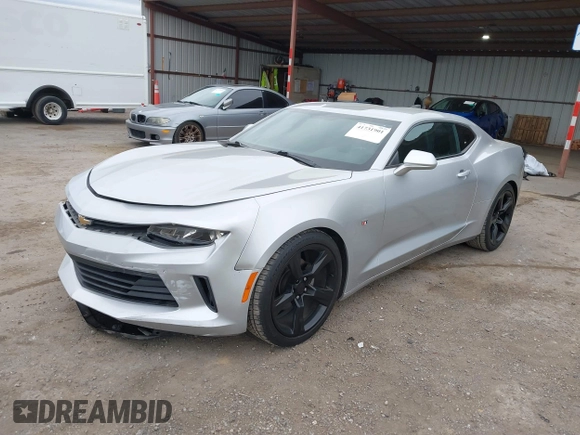2017 Chevrolet Camaro 1LT z VIN 1G1FB1RXXH0142127, wystawiony jako IAAI lot #41731901 z przebiegiem 87 961 mil mil oraz . Historia ofert i sprzedaży dostępna na DreamBid. Obrazek 17.
