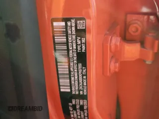 2019 Jeep Renegade Altitude z VIN ZACNJABB0KPK87650, wystawiony jako Copart lot #52396885 z przebiegiem 27 707 mil mil oraz Szkoda całkowita • Salvage title. Historia ofert i sprzedaży dostępna na DreamBid. Obrazek 13.