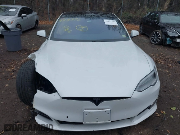 2020 Tesla Model S Long Range with VIN 5YJSA1E23LF389065, listed as a IAAI auction lot 41131372 with Not Provided miles. Bid and sale history available at carsss.com. Image 12.