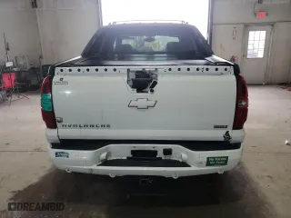 2012 Chevrolet Avalanche LS with VIN 3GNTKEE77CG133131, listed as a Copart auction lot 85170234 with 143,961 mi miles and Clean Title. Bid and sale history available at carsss.com. Image 6.