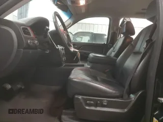 2009 Chevrolet Tahoe 2LT z VIN 1GNFK23079J123191, wystawiony jako Copart lot #42431945 z przebiegiem 57 206 mil mil oraz Czysty tytuł • Clean title. Historia ofert i sprzedaży dostępna na DreamBid. Obrazek 7.