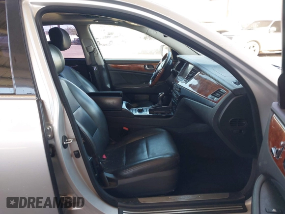 2014 Hyundai Equus Signature with VIN KMHGH4JH6EU080127, listed as a IAAI auction lot 41988215 with 94,349 mi miles and . Bid and sale history available at DreamBid. Image 5.