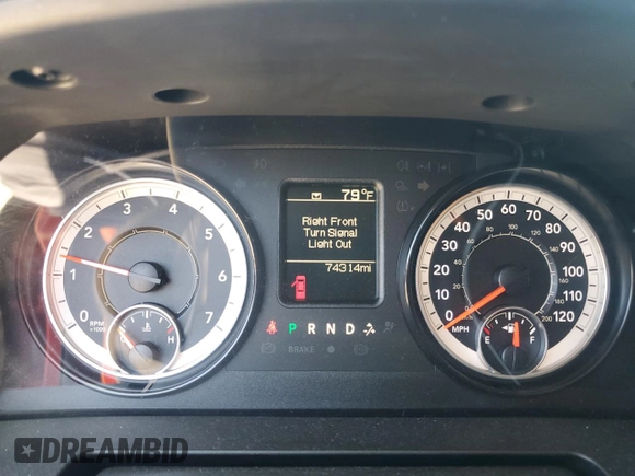 2017 Ram 1500 Tradesman z VIN 1C6RR6FG5HS615137, wystawiony jako Copart lot #48182125 z przebiegiem 74 314 mil mil oraz Szkoda całkowita • Salvage title. Historia ofert i sprzedaży dostępna na DreamBid. Obrazek 9.