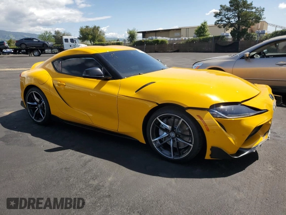 2021 Toyota Supra 3.0 z VIN WZ1DB0C01MW034802, wystawiony jako Copart lot #51387765 z przebiegiem Nie podano mil oraz Szkoda całkowita • Salvage title. Historia ofert i sprzedaży dostępna na DreamBid. Obrazek 4.