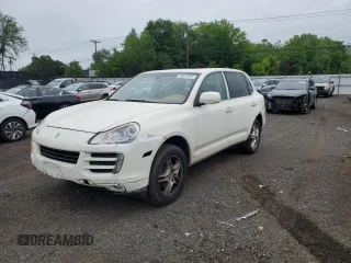 2010 Porsche Cayenne z VIN WP1AA2APXALA05455, wystawiony jako Copart lot #59581345 z przebiegiem 113 263 mil mil oraz Szkoda całkowita • Salvage title. Historia ofert i sprzedaży dostępna na DreamBid. Obrazek 1.