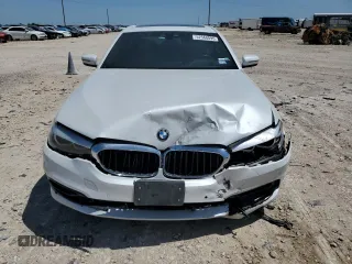 2019 BMW 5 Series 530e with VIN WBAJA9C50KB253692, listed as a Copart auction lot 52568095 with 61,023 mi miles and Salvage title. Bid and sale history available at DreamBid. Image 5.