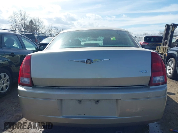 2006 Chrysler 300 с VIN 2C3LA43R16H513617, выставлен на аукционе IAAI как лот 41833601 с пробегом Не указан миль и . История ставок и продаж доступна на DreamBid. Изображение 16.